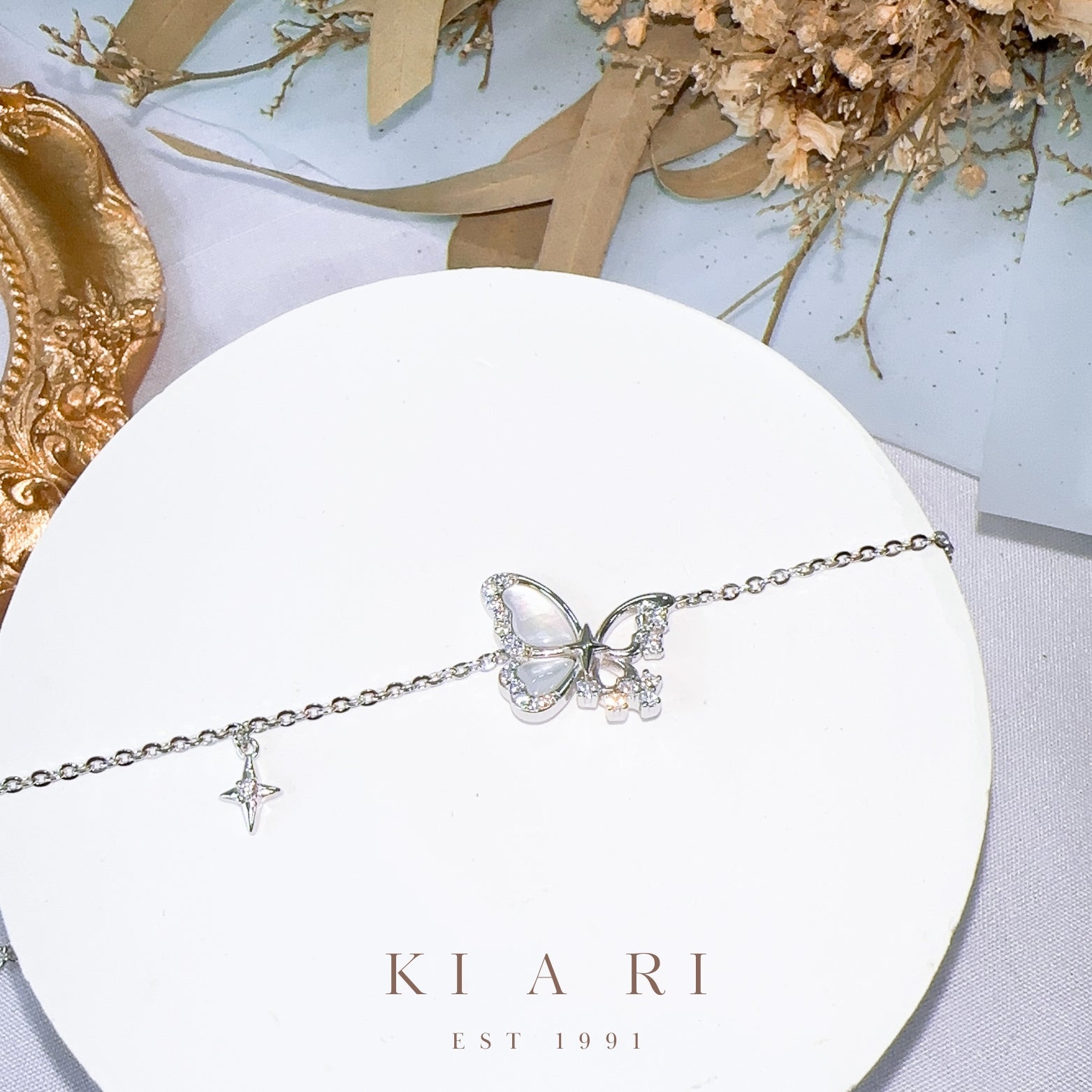 Yun-Soo Butterfly Bracelet 🦋
