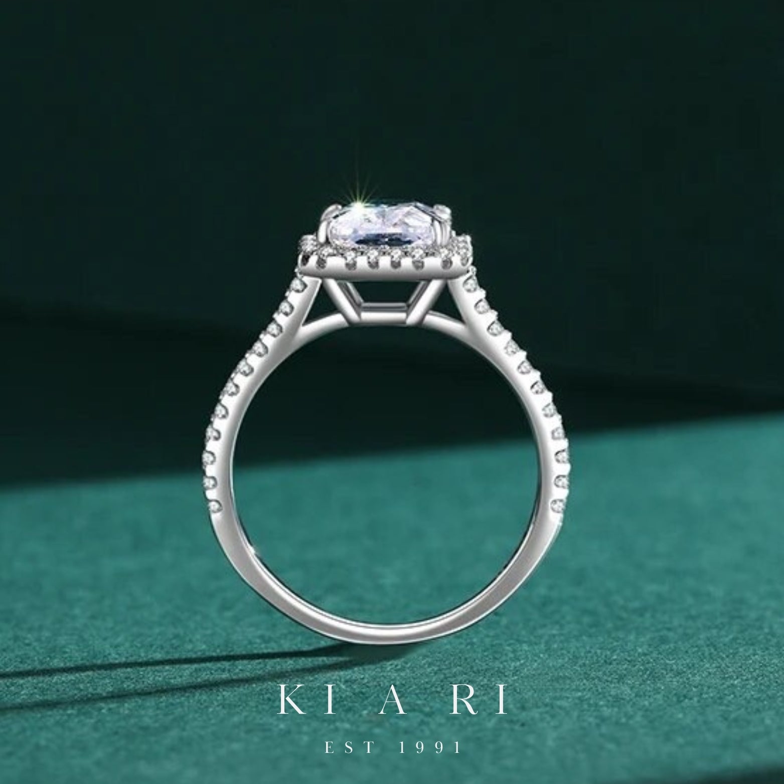 Mari Emerald Cut Diamond Ring 💍