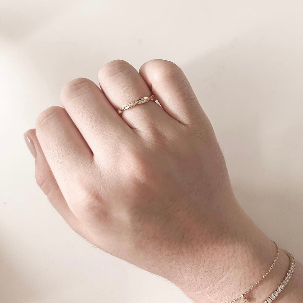 Ja Haeun Petite Entangled Ring (Gold)