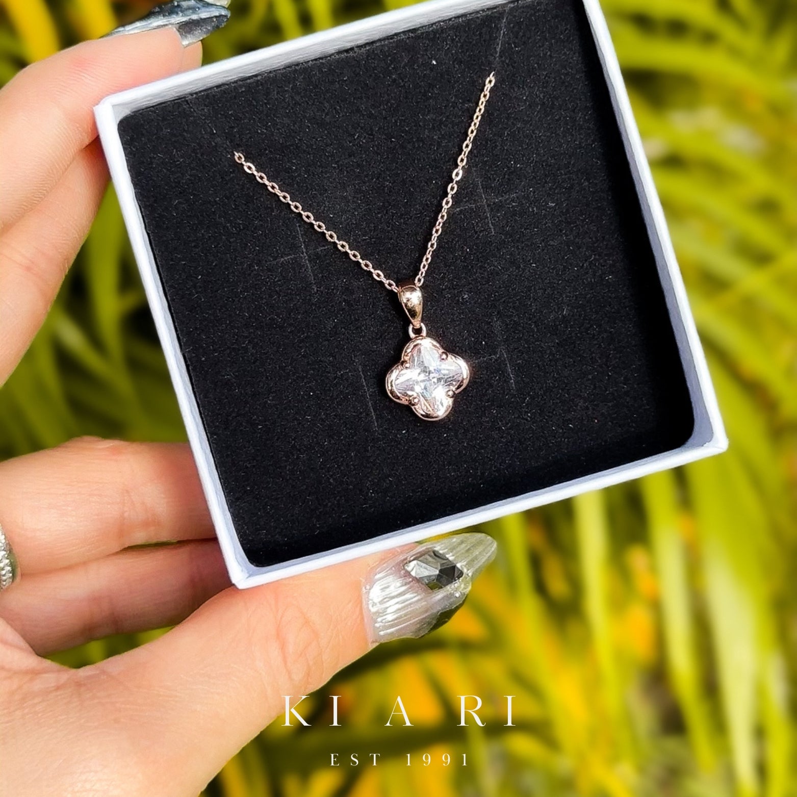 Su-Bin Four Leaf Clover Diamond Necklace (Rose Gold) ✨