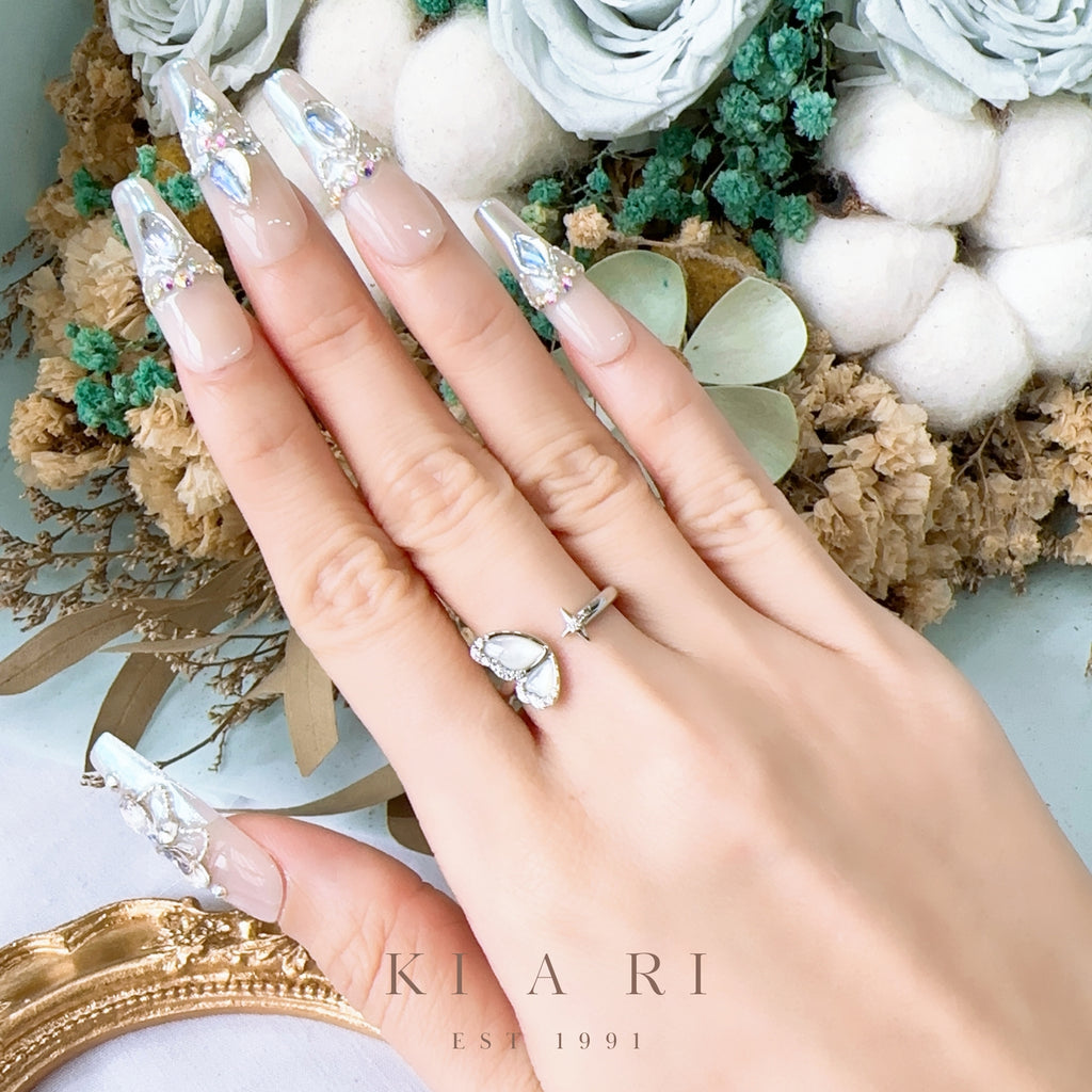 Yun-Soo Butterfly Adjustable Ring 🦋