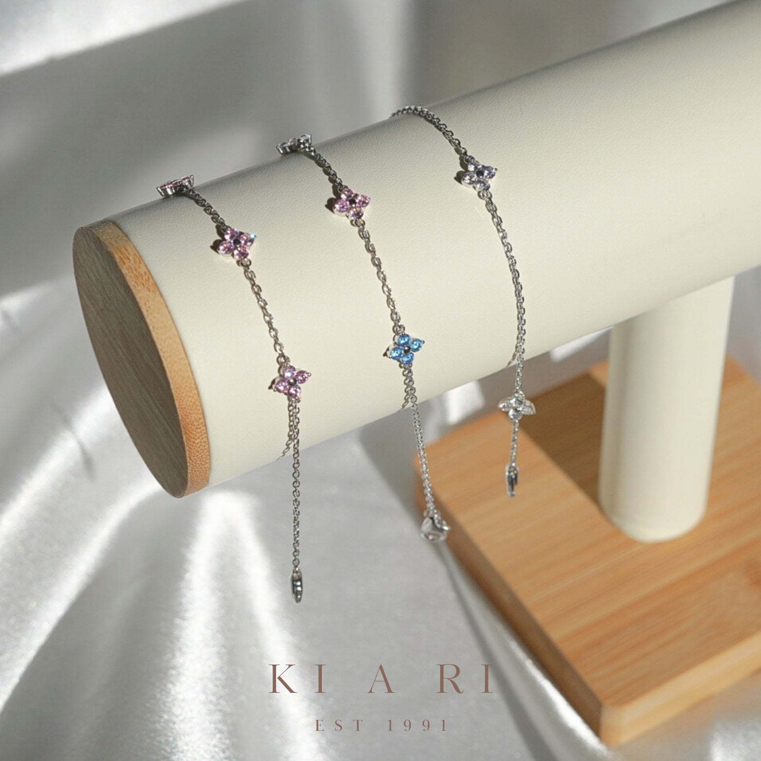 Chaewon Four Leaf Clover Bracelet (Silver) 🤍