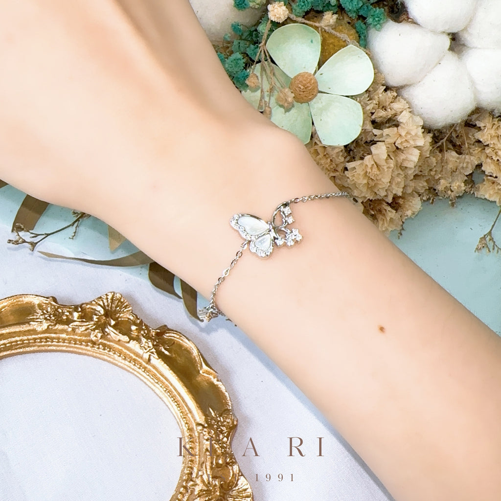 Yun-Soo Butterfly Bracelet 🦋