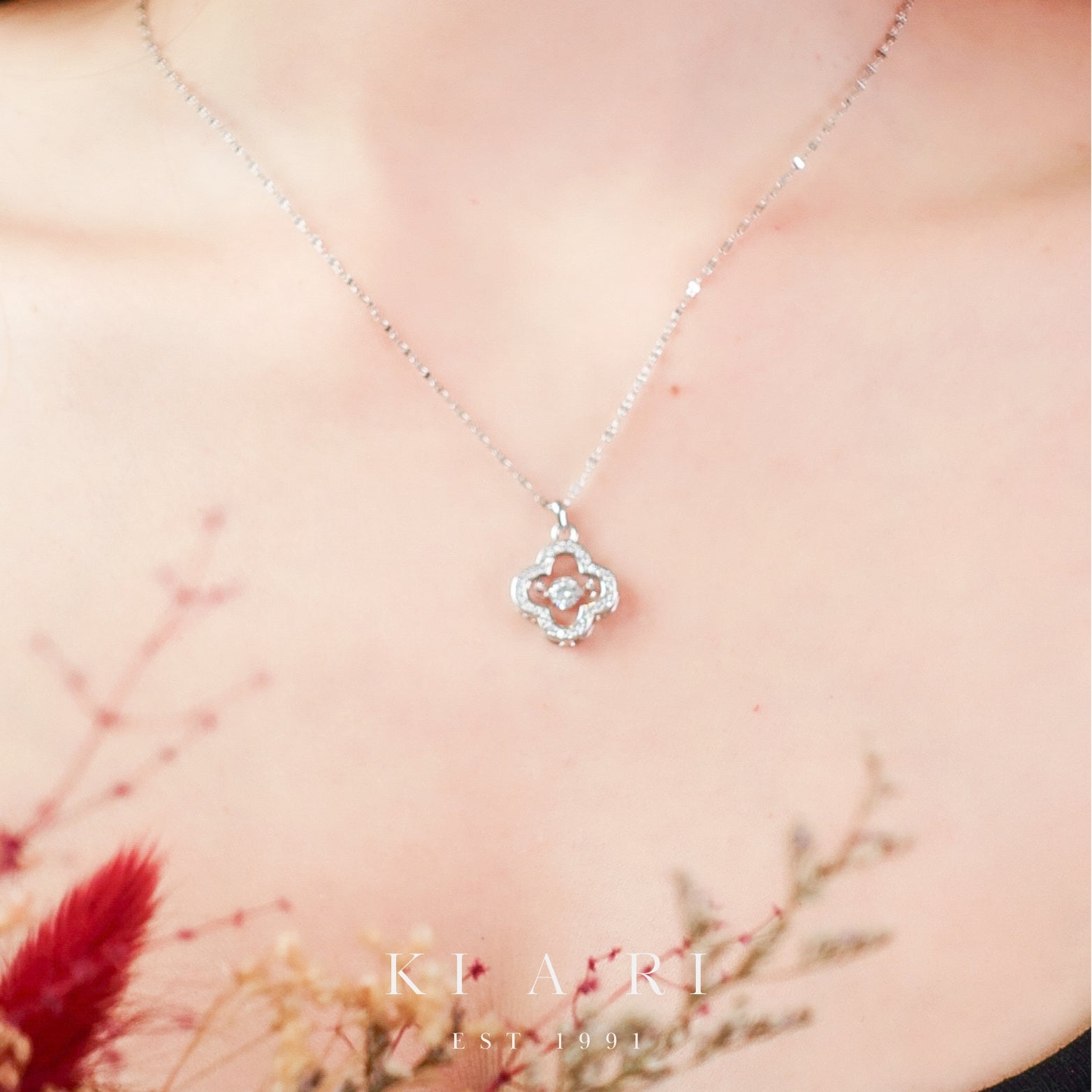 Raon Four Leaf Clover Dancing Necklace (Silver) 🍀