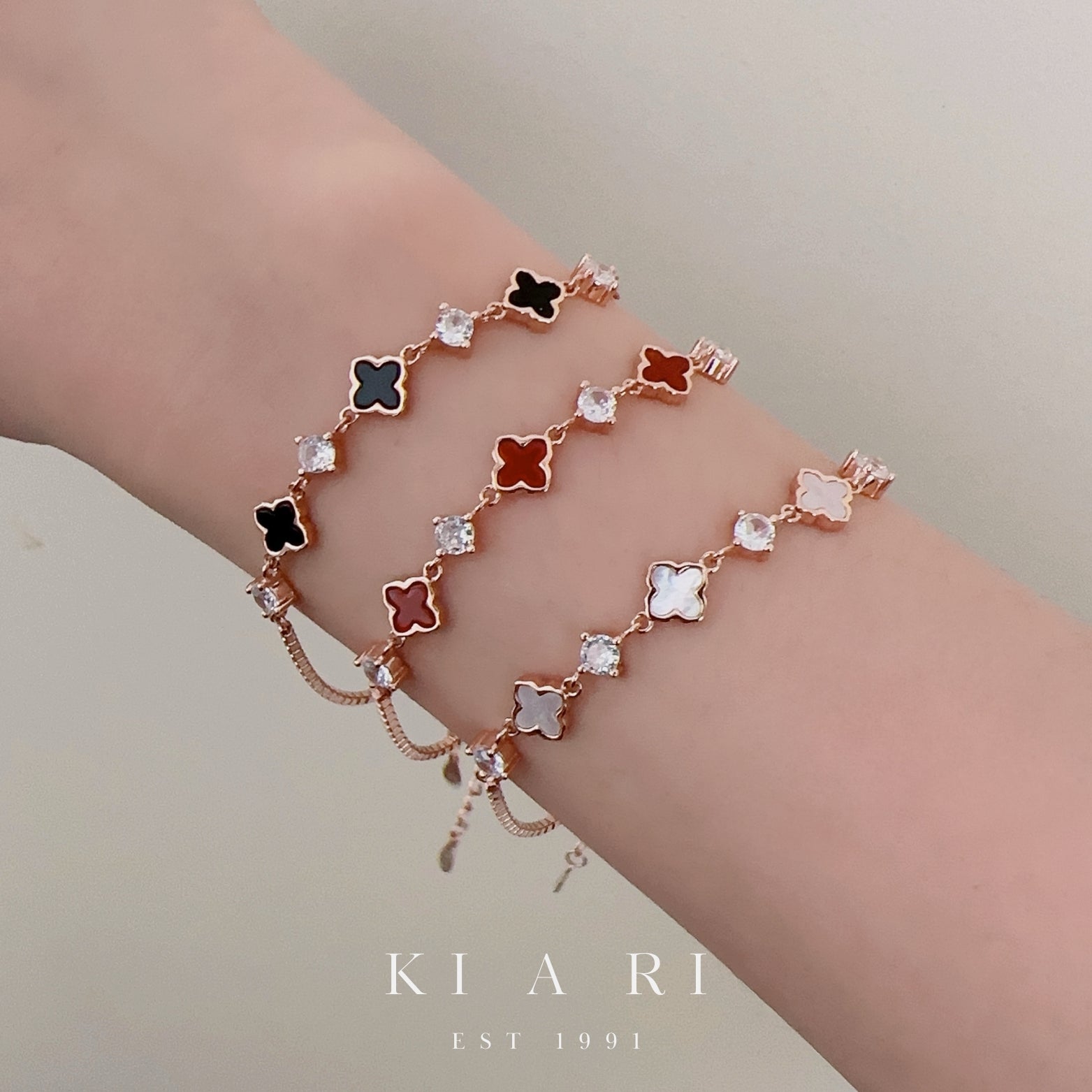 Hee-Hwa Four Leaf Clover Bracelet (Black) 🍀