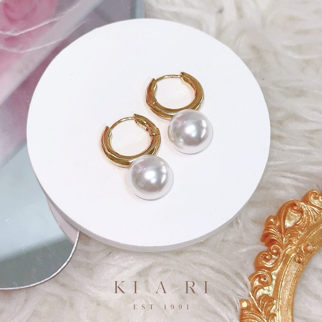 Wi Sung Dangling Pearl Huggies ✨