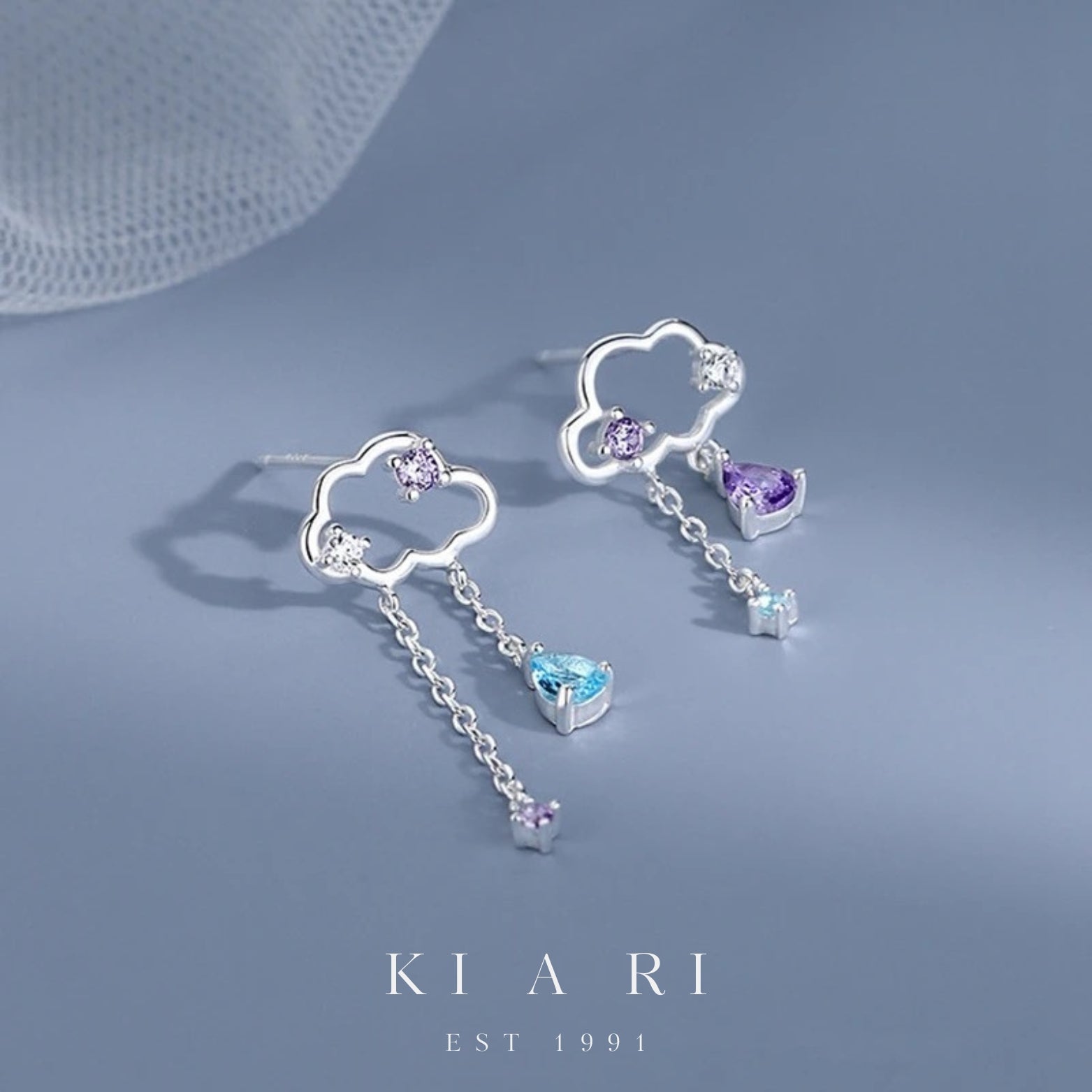 Gu Reum Mismatched Cloud Dangling Earrings ☁️
