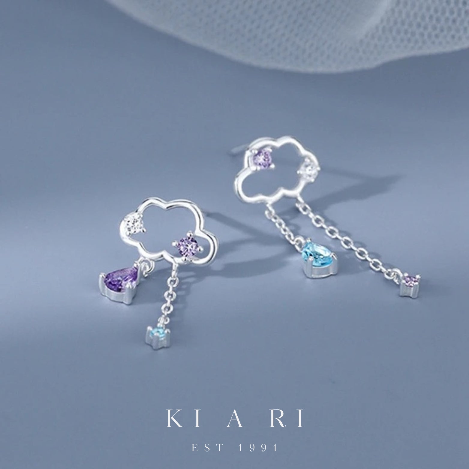 Gu Reum Mismatched Cloud Dangling Earrings ☁️