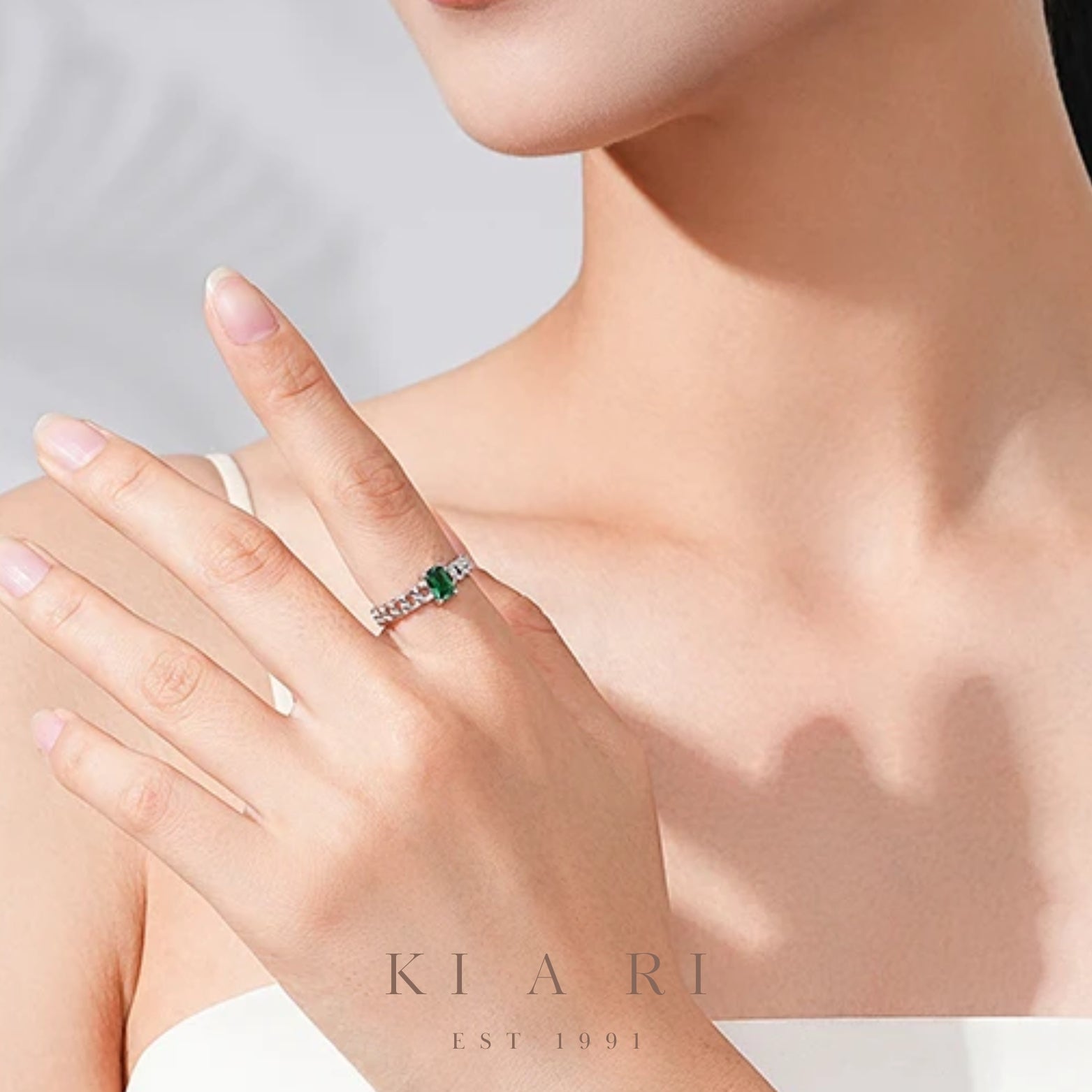 Eogeum Emerald Princess Cut Chain Ring 💚