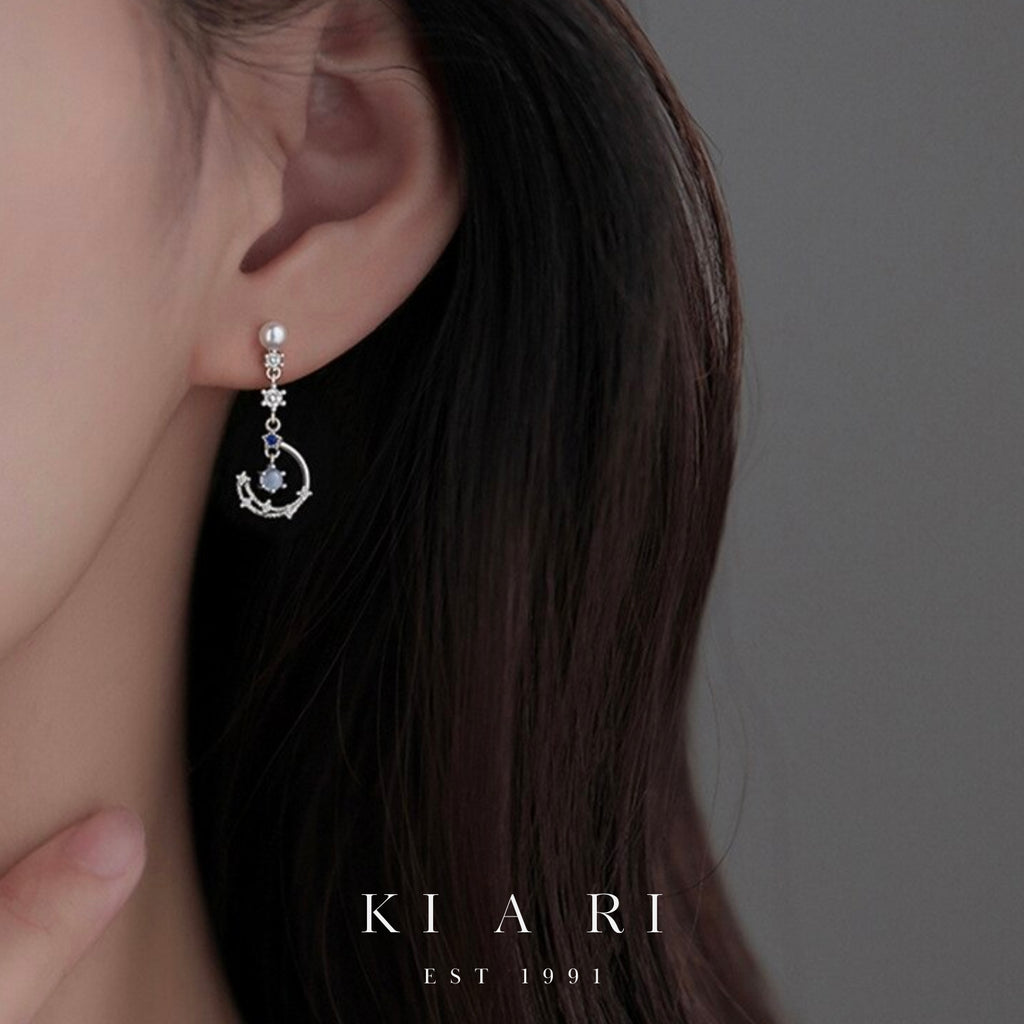 Moo Soo Moon Hollow Dangling Earrings 🌙