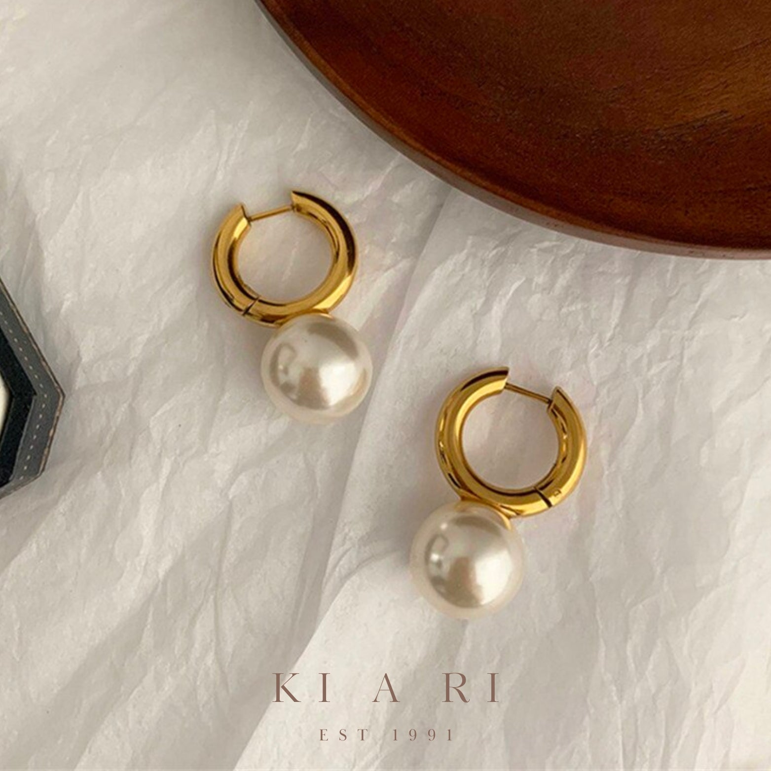 Wi Sung Dangling Pearl Huggies ✨