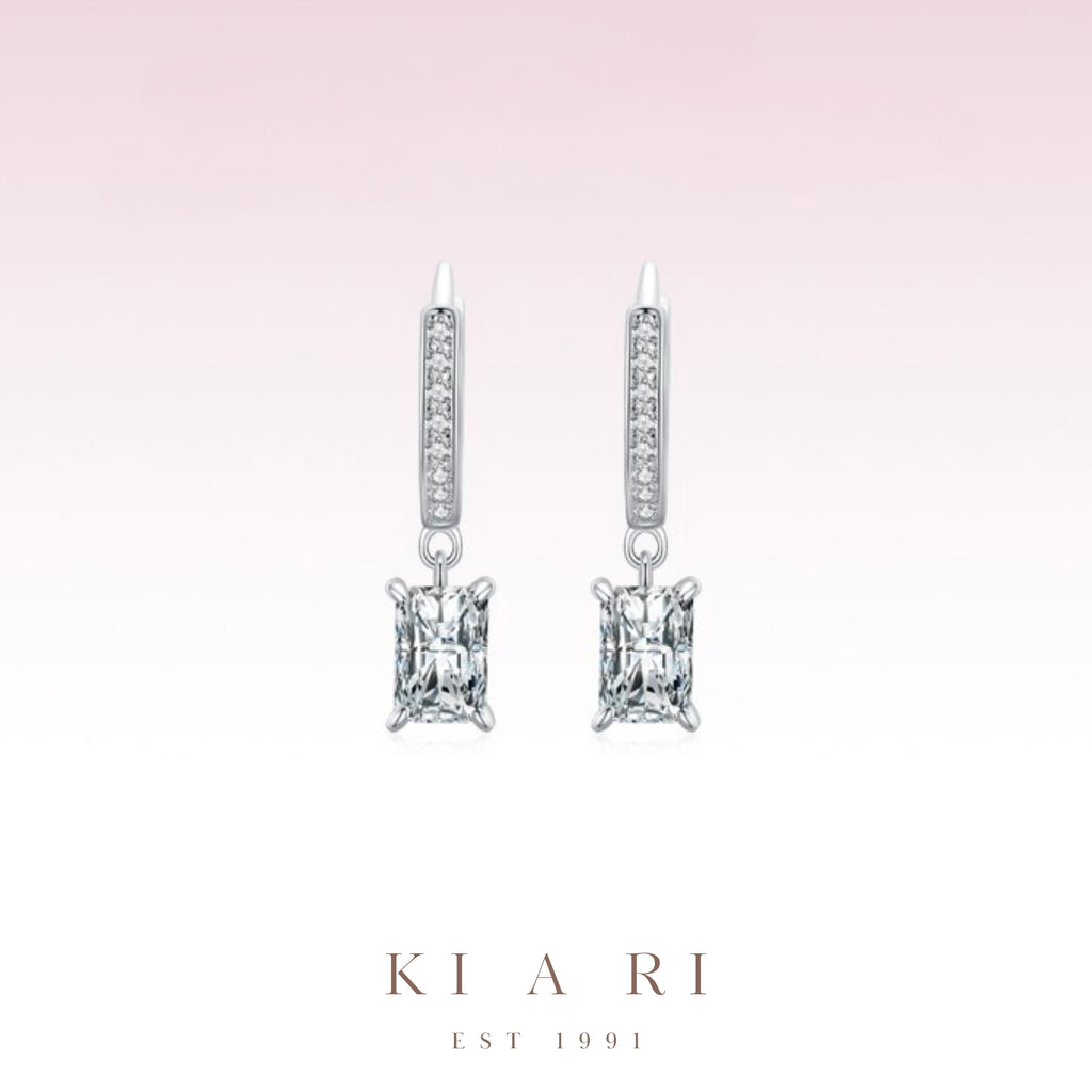 Yun Goo Dangling Huggies Earrings 💎