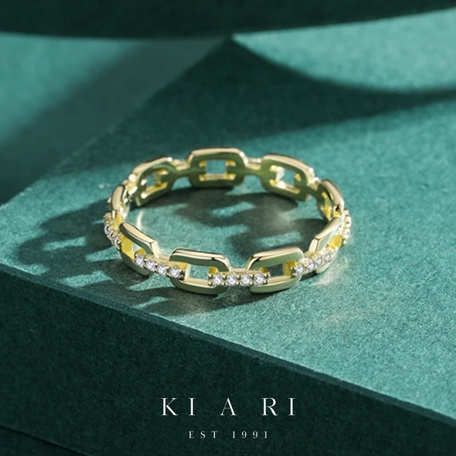Yoonah Chain Eternity Ring (Gold) ⛓️