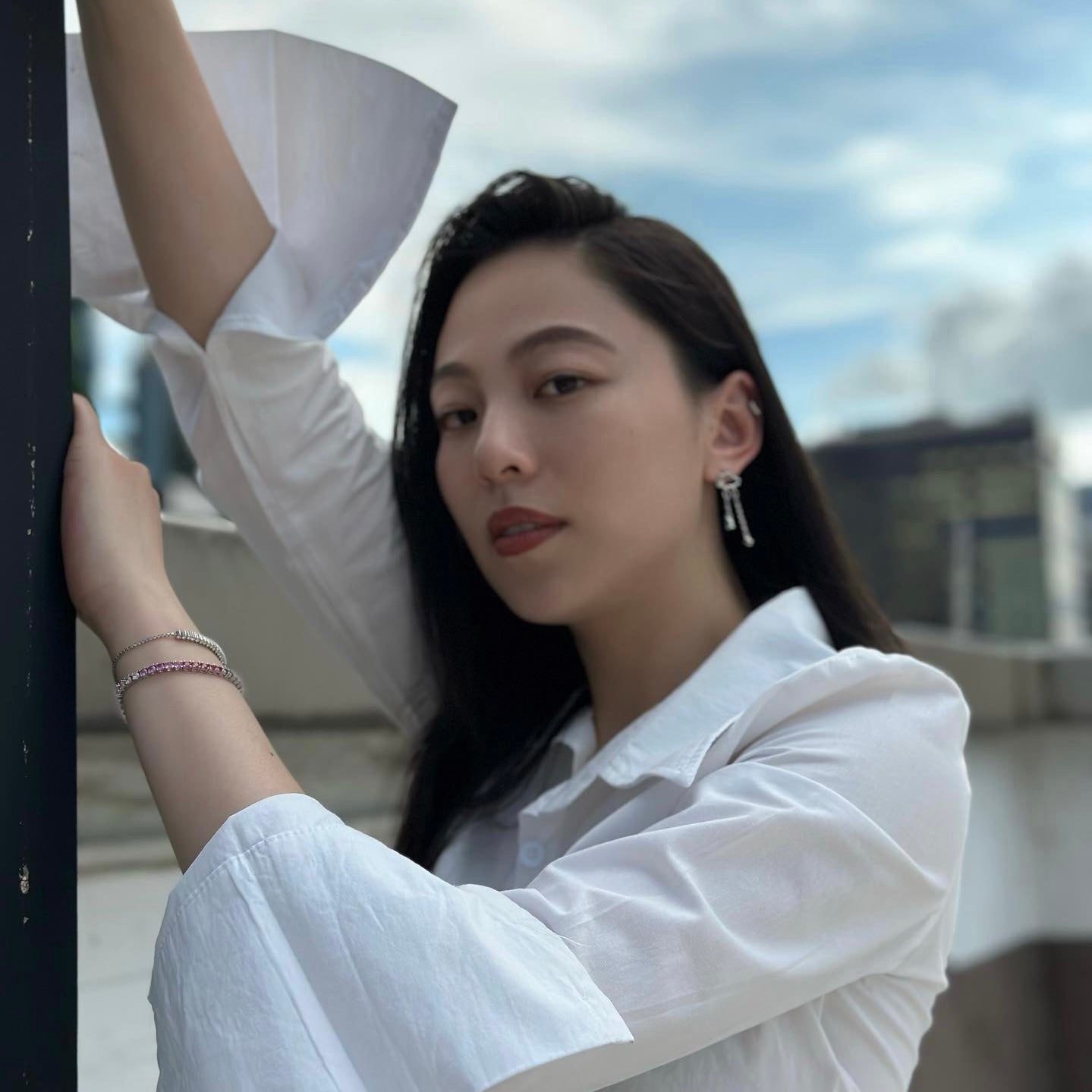Gu Reum Mismatched Cloud Dangling Earrings ☁️