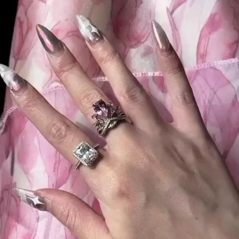 Mari Emerald Cut Diamond Ring 💍