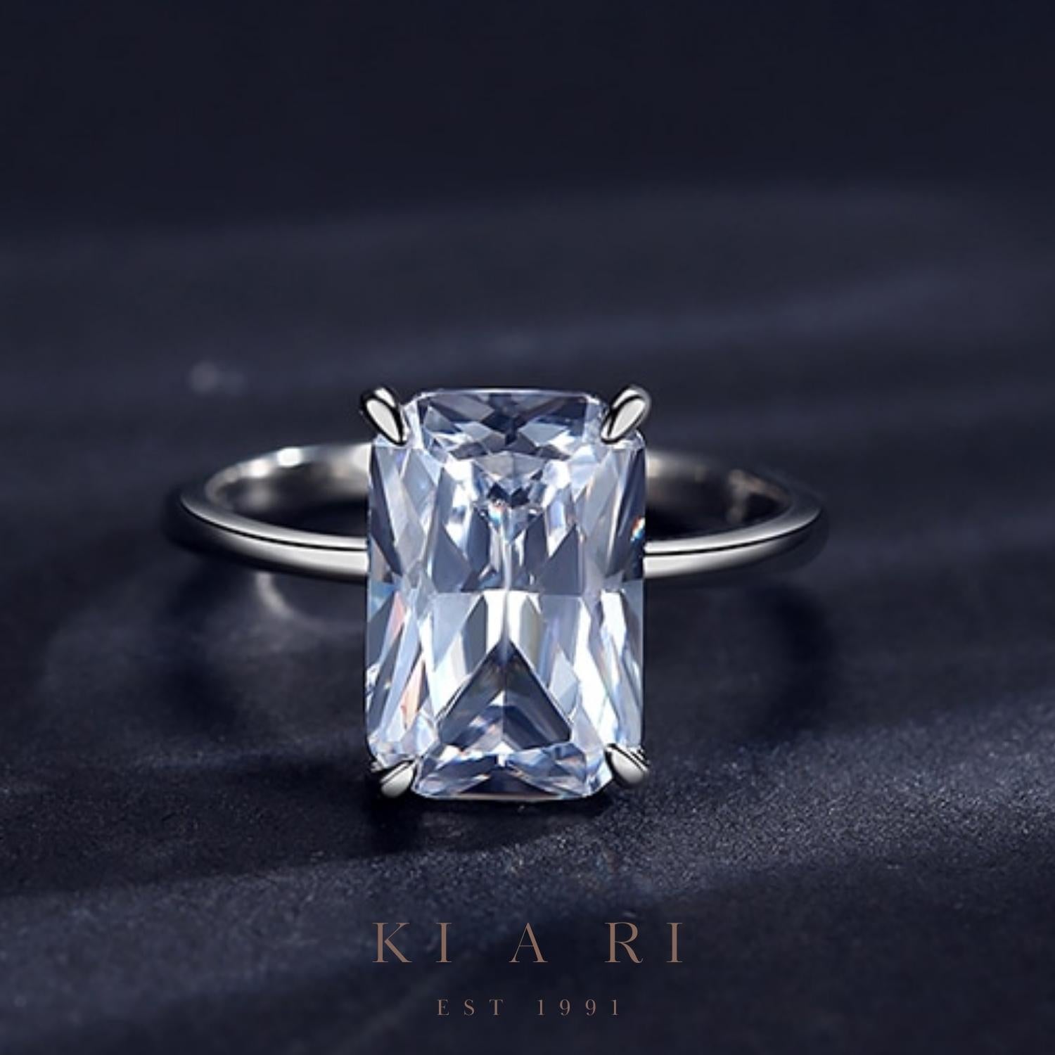 Na-Eun Baguette Cut Diamond Ring 💍