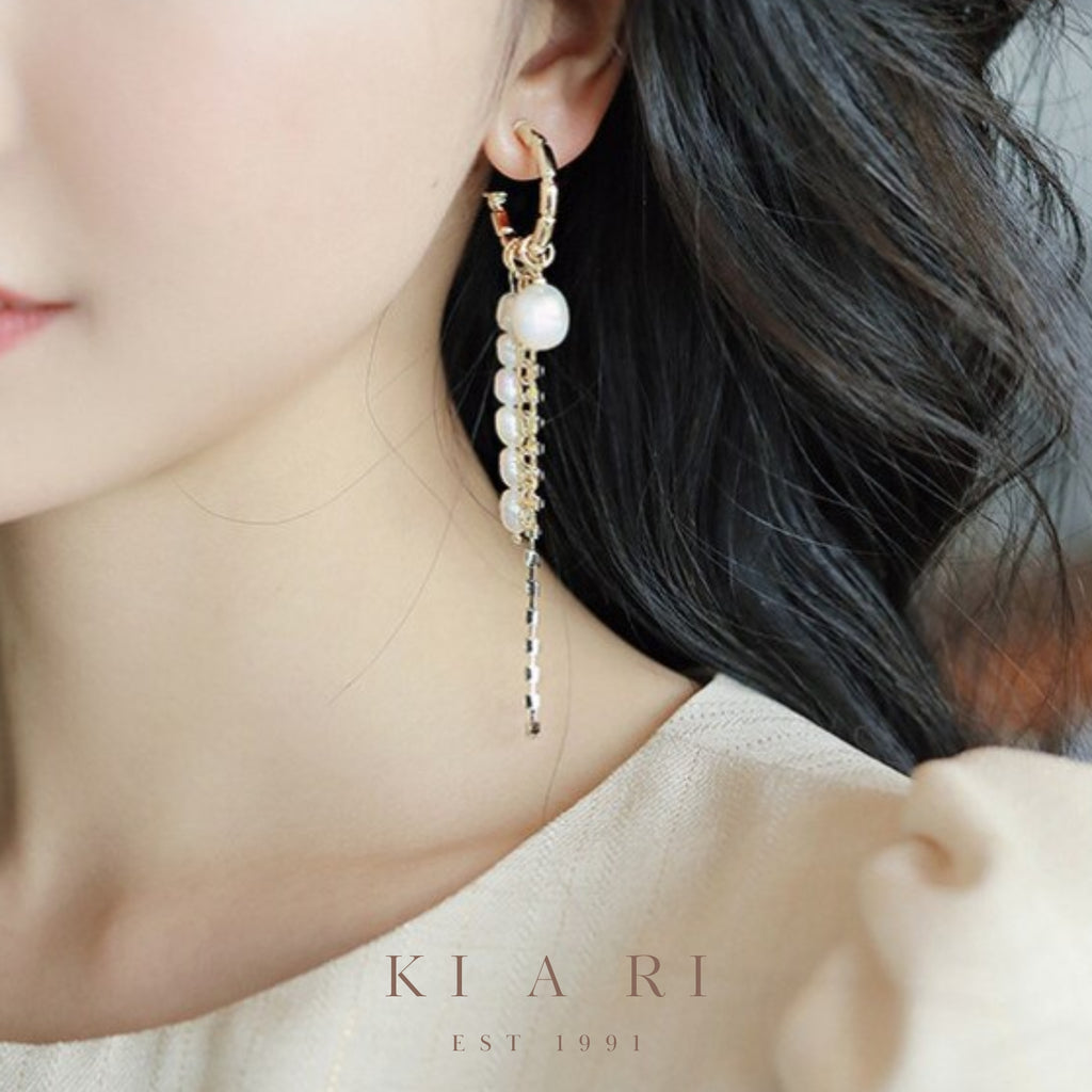 Yoong Jae 5-In-1 Baroque Pearls Dangling Earrings ✨