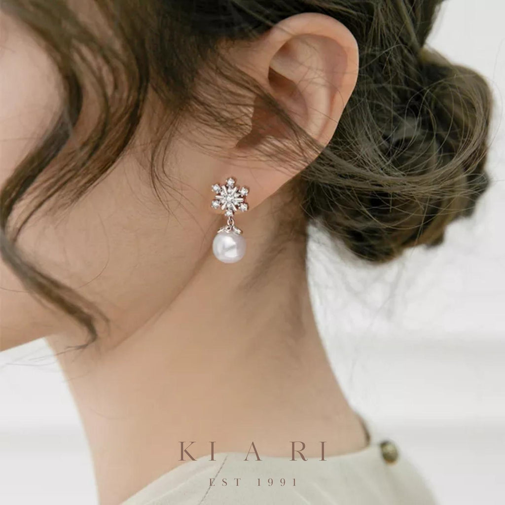 Ji-A Snowflake Pearl Earrings ❄️