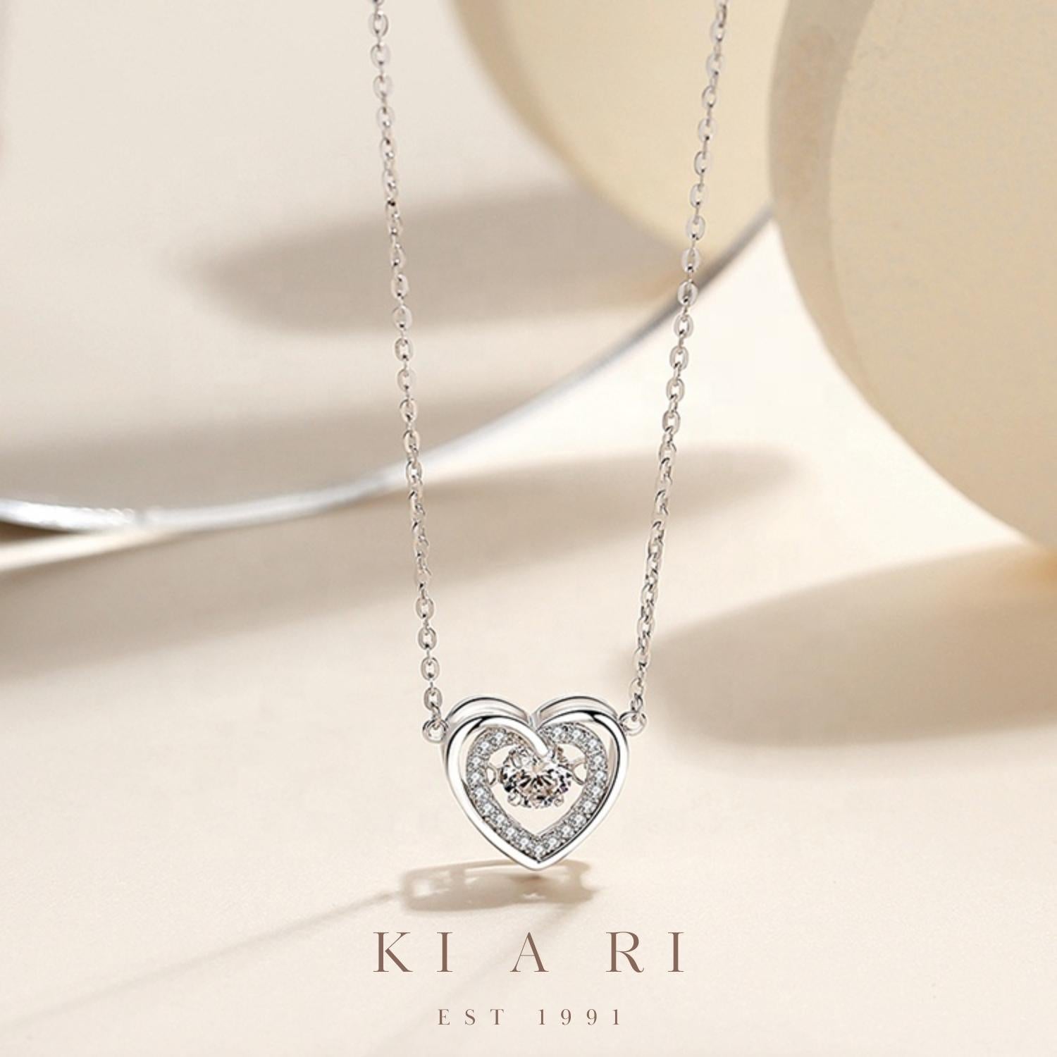 Hana Heart Shaped Dancing Jewel Necklace 🤍