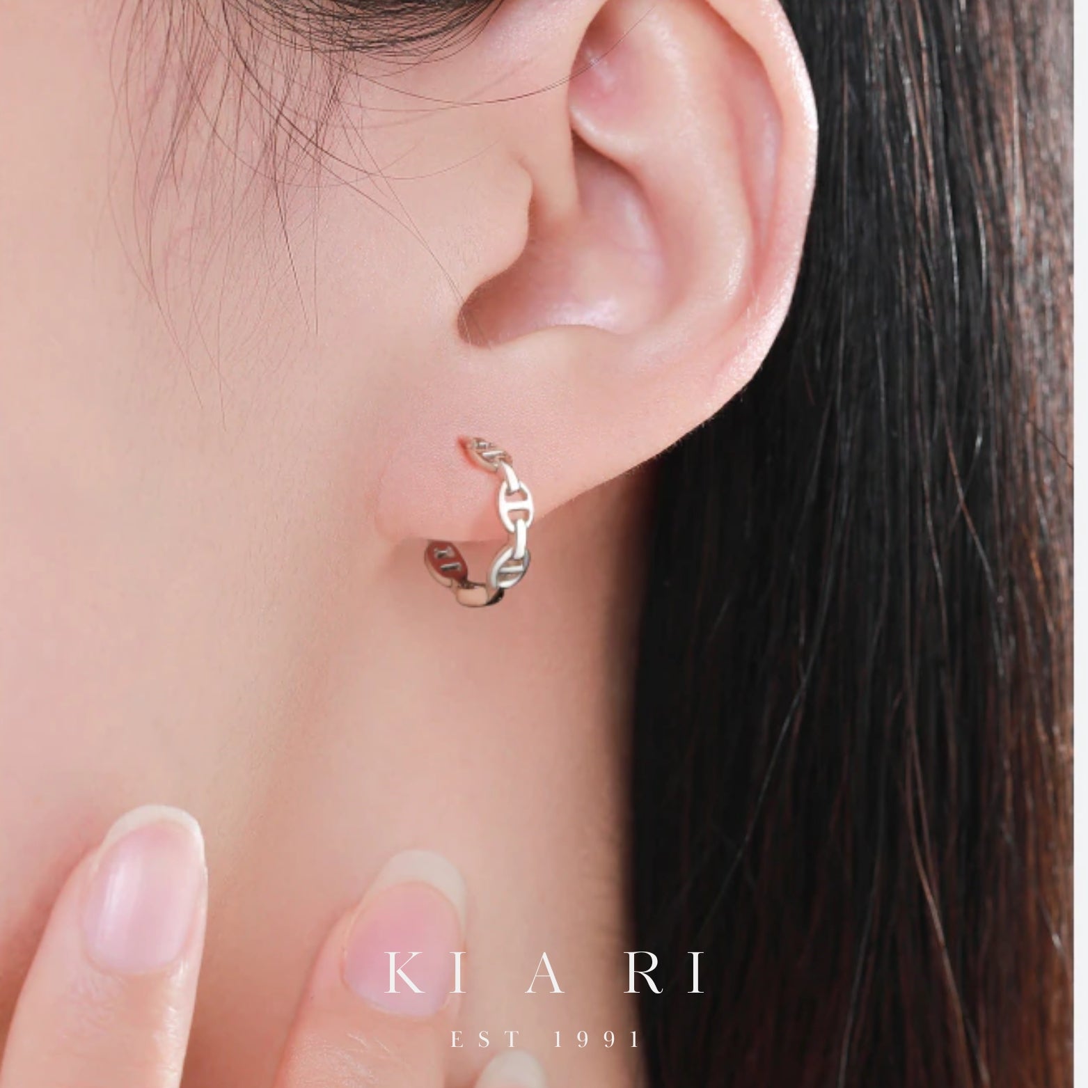 Yoo-Ran Huggies Earrings ⛓️