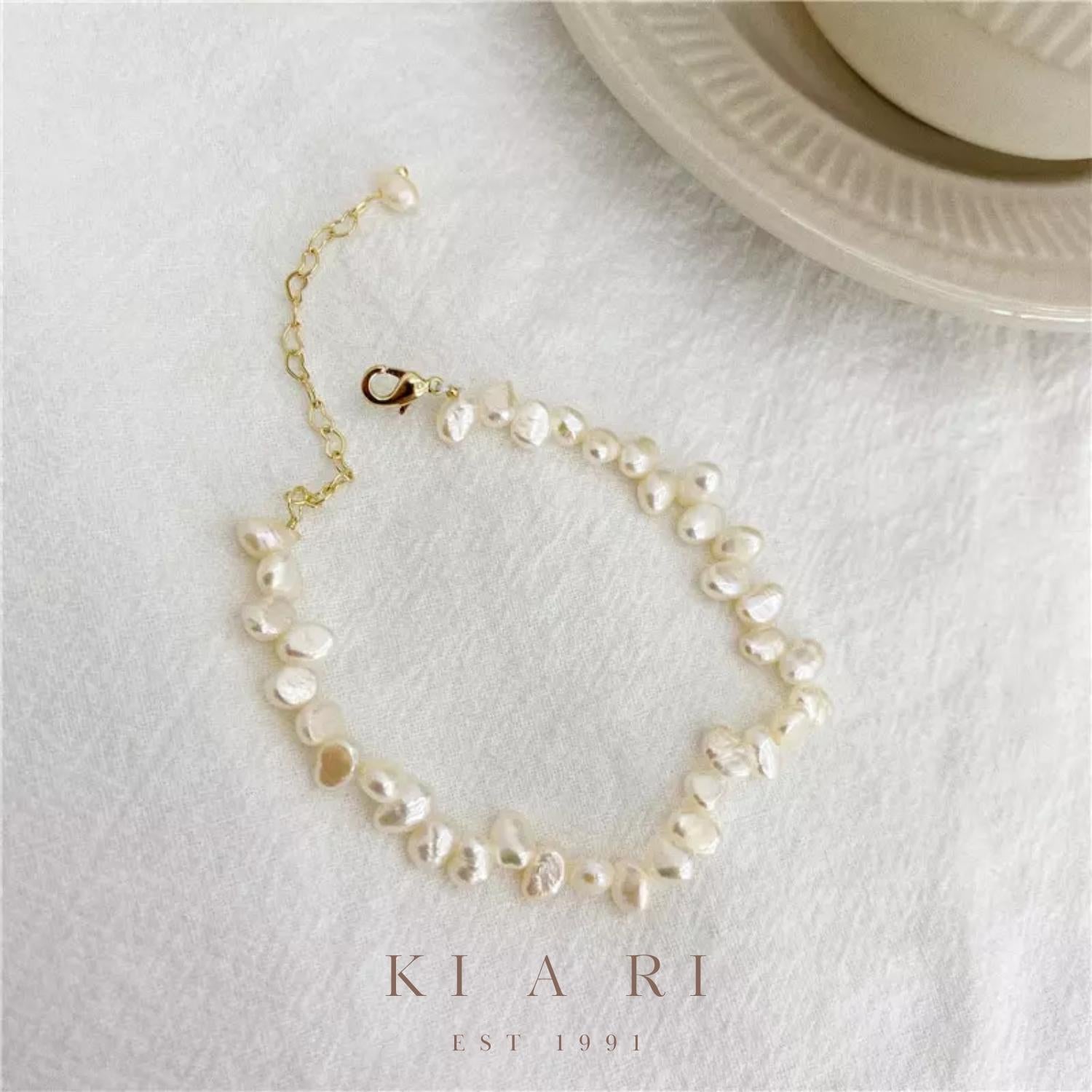 Hyo-Sonn Freshwater Pearl Bracelet 🦪