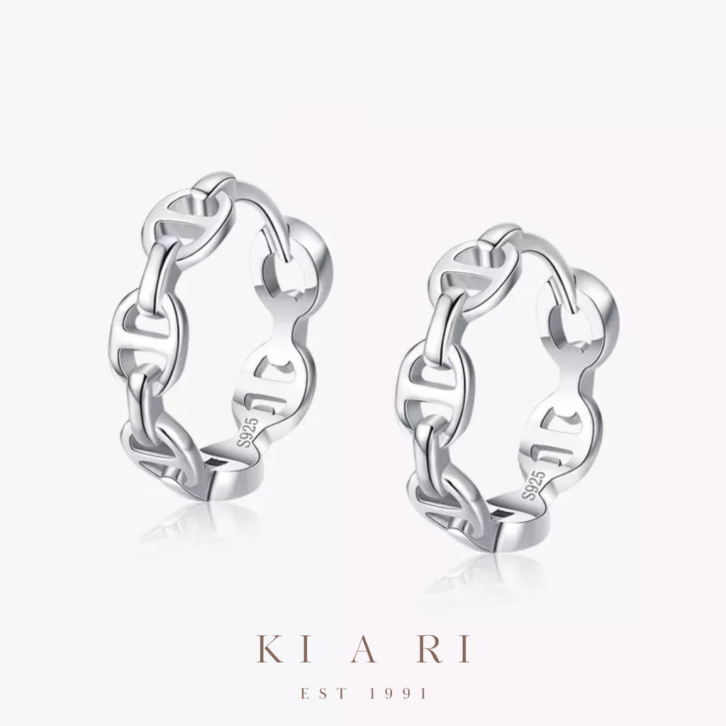 Yoo-Ran Huggies Earrings ⛓️