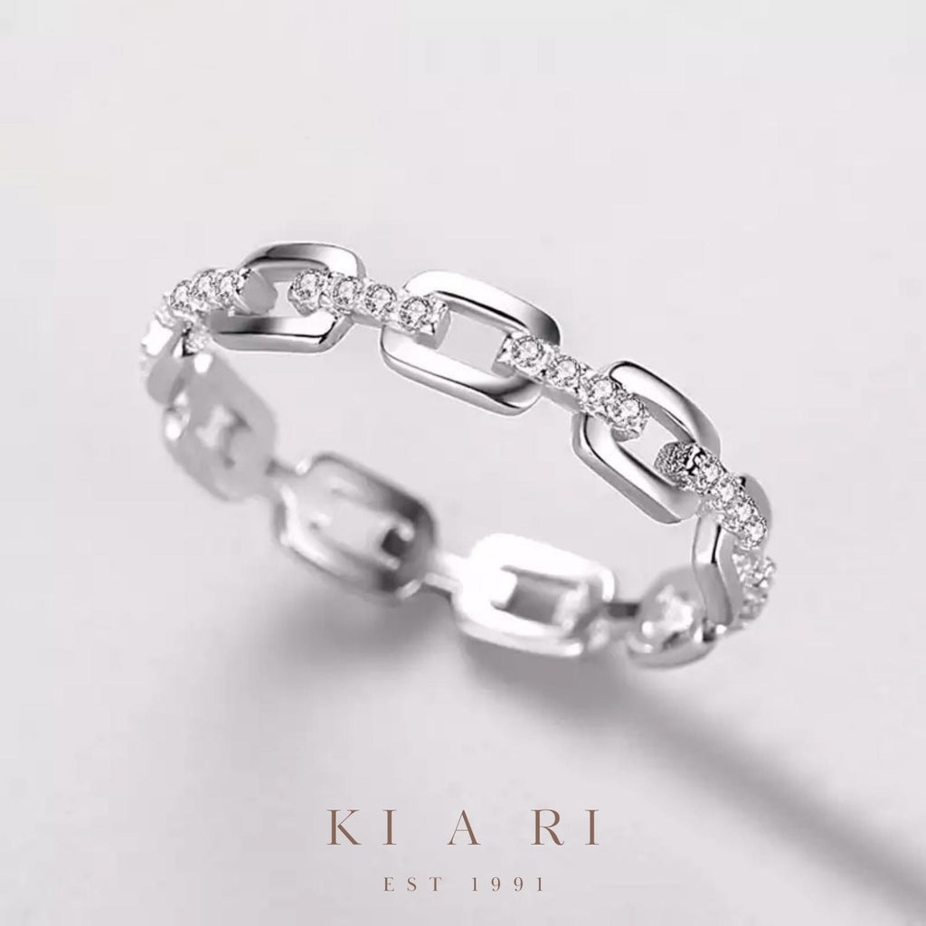 Yoonah Chain Eternity Ring (Silver) ⛓️