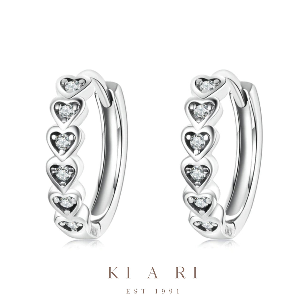 Hei-Ryung Heart Huggies Earrings (Silver) 🤍