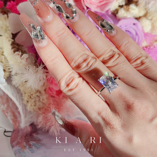 Na-Eun Baguette Cut Diamond Ring 💍